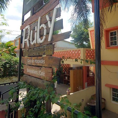 Ruby - Casa De Hospedes - Backpackers Nampula Esterno foto
